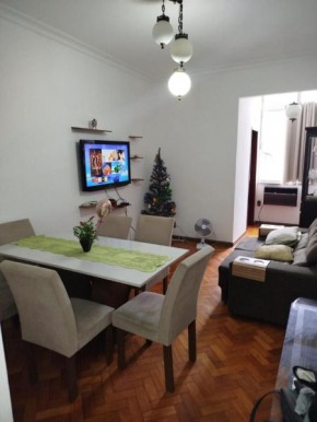 apartamento familiar laranjeiras prox a praia